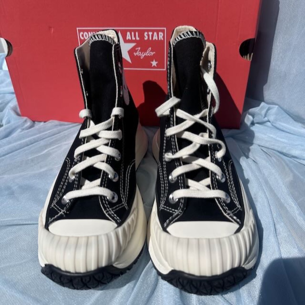 NWT Converse Platform Shoes - Picture 5 of 6